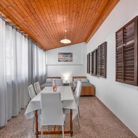Apartment Palma Пула Екстериор снимка