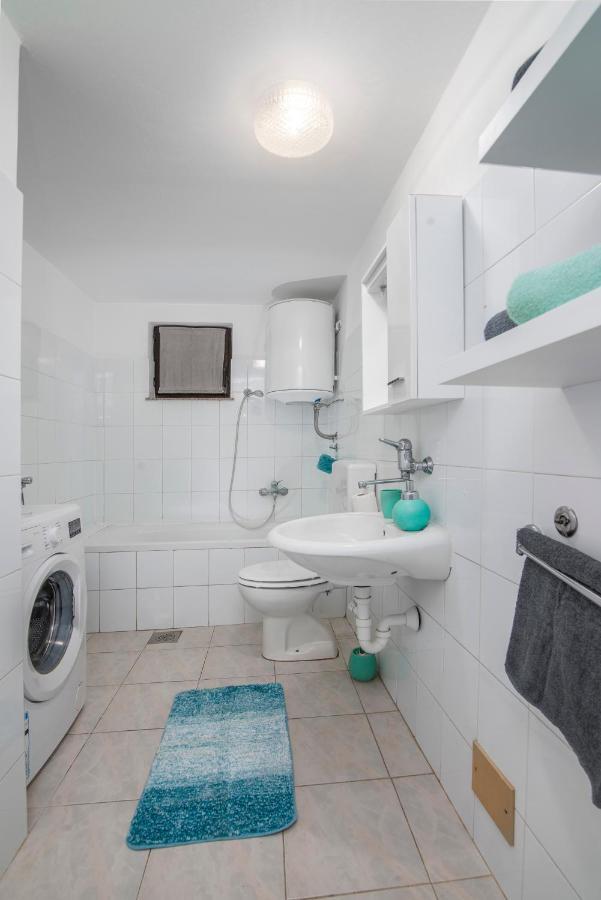 Apartment Palma Пула Екстериор снимка