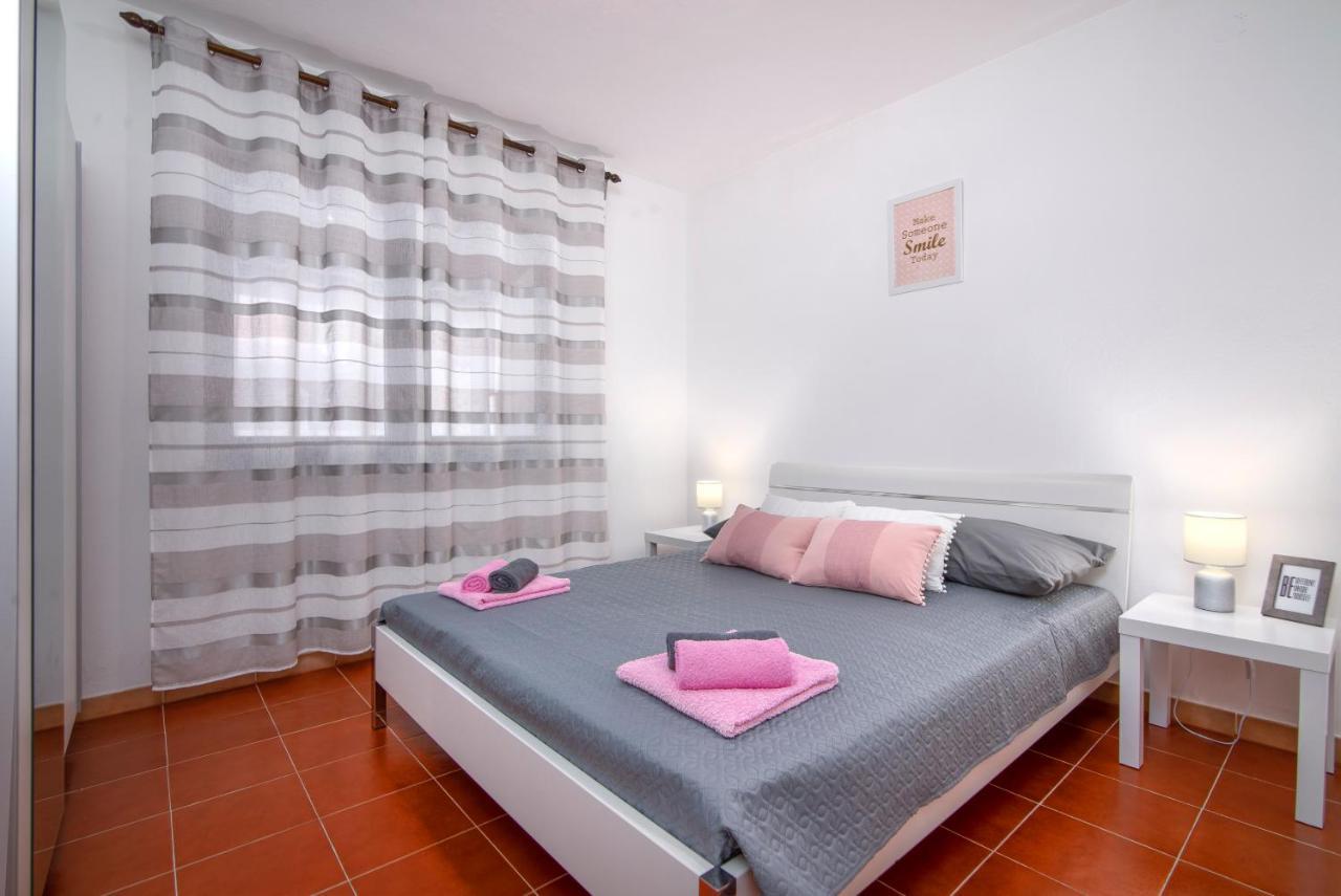 Apartment Palma Пула Екстериор снимка