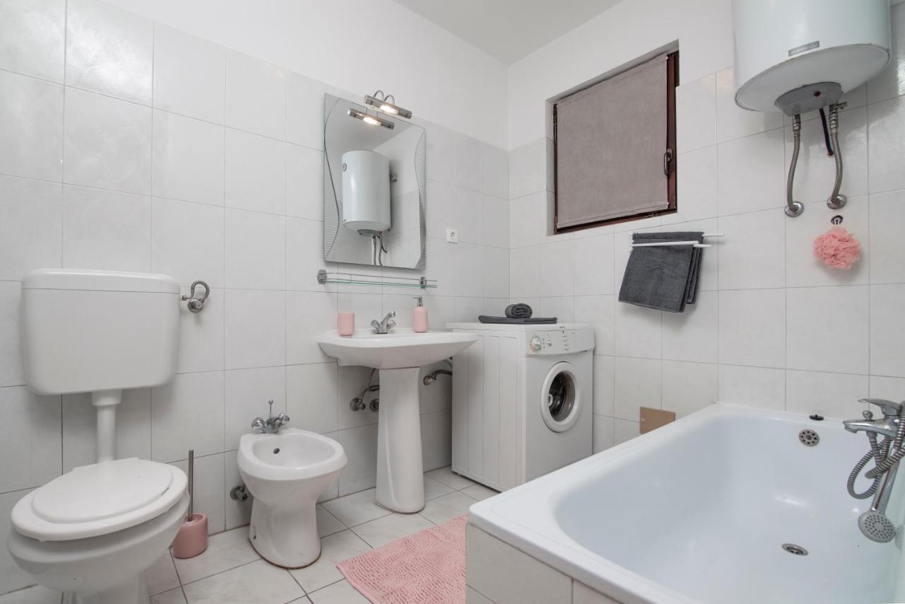 Apartment Palma Пула Екстериор снимка